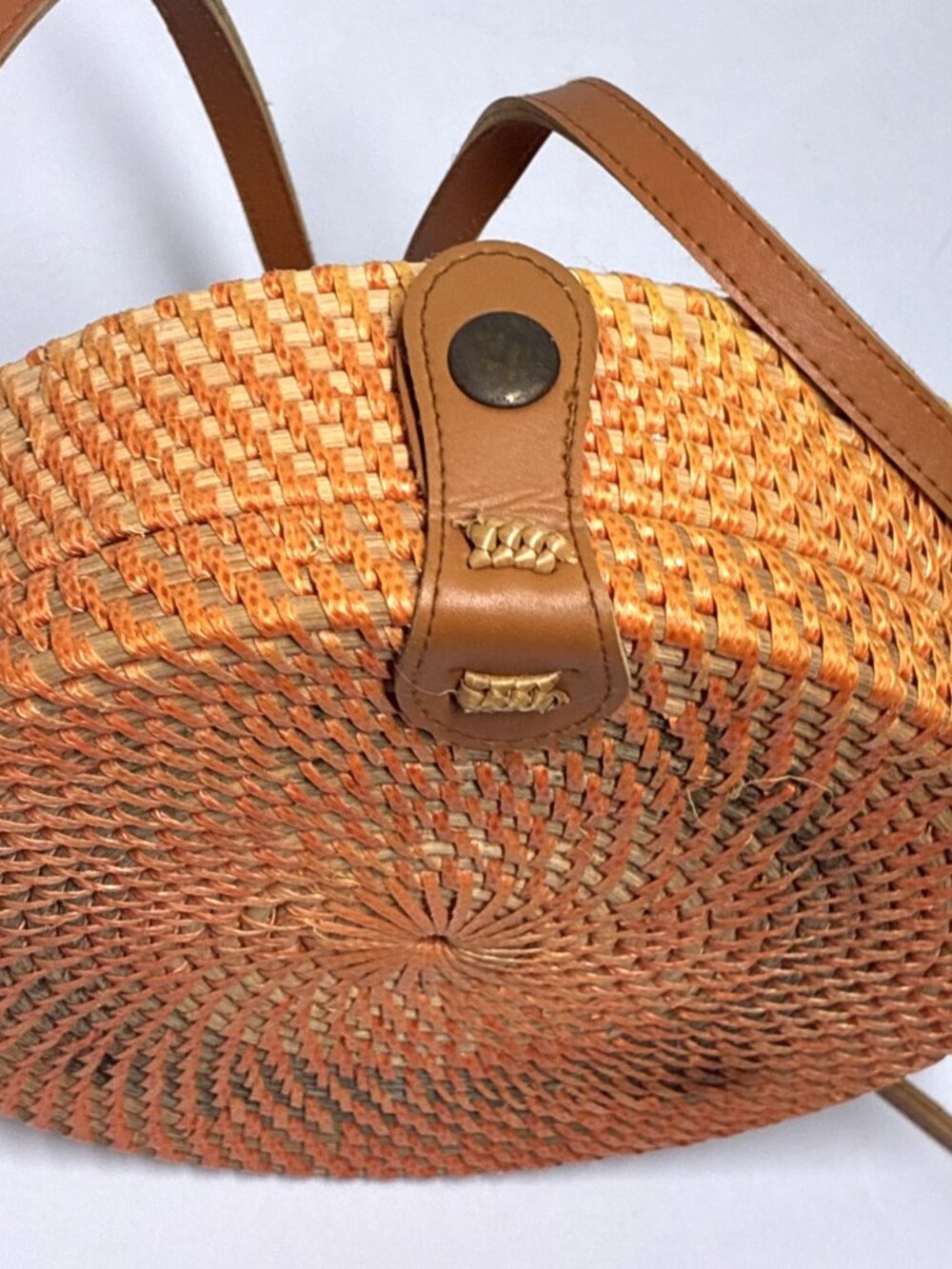 Round Rattan Wicker Circle Crossbody Bag Leather Strap Boho Beach 8in (ST) - Picture 5 of 6